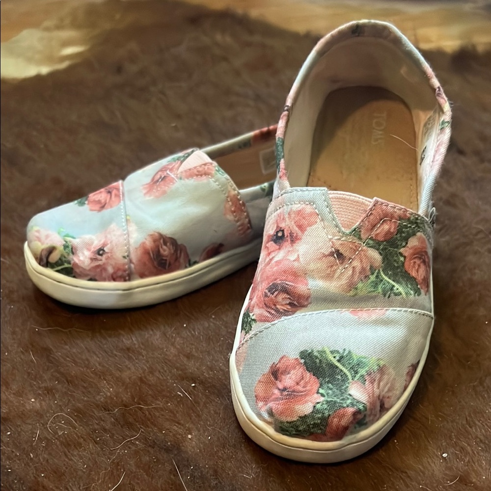 TOMS Kids Floral Moccasins - Pink and Green